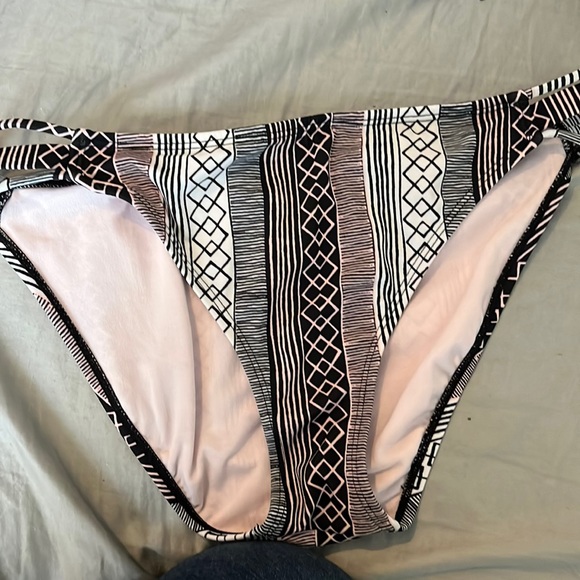 Malibu dream girl bikini bottoms - Picture 1 of 4